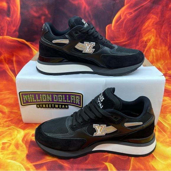 Louis Vuitton run away sneaker LV- 5/7M - Picture 2 of 10